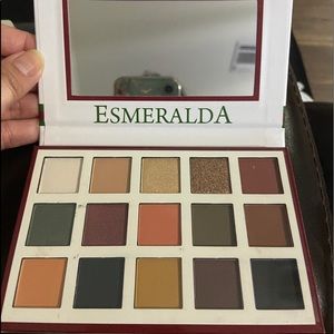 Eye shadow palette